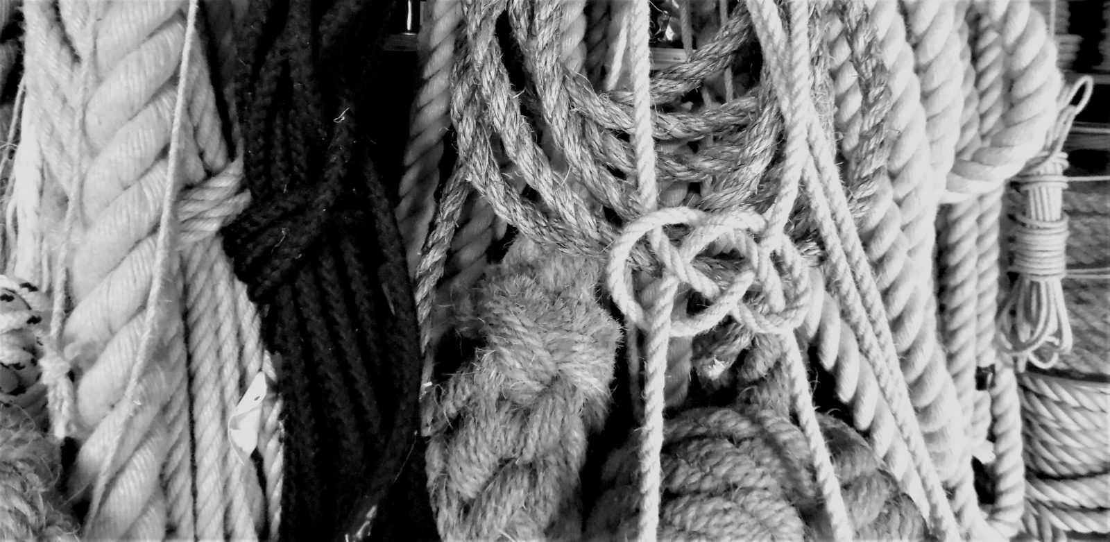 Memoria Technica-Memory Rope Making with Des Pawson + Joanna Whittle - Site  Gallery